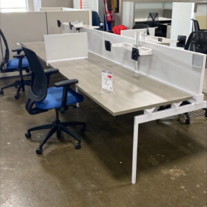 Used Knoll Benching Station