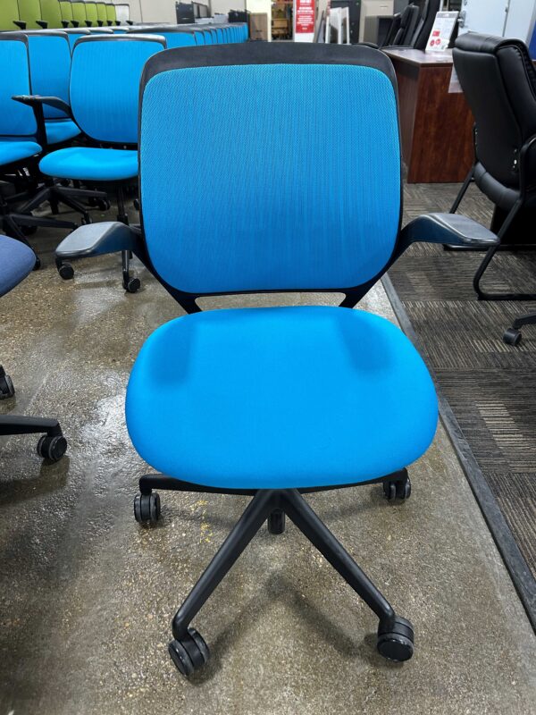 Used Blue Steelcase Cobi Meeting Chair