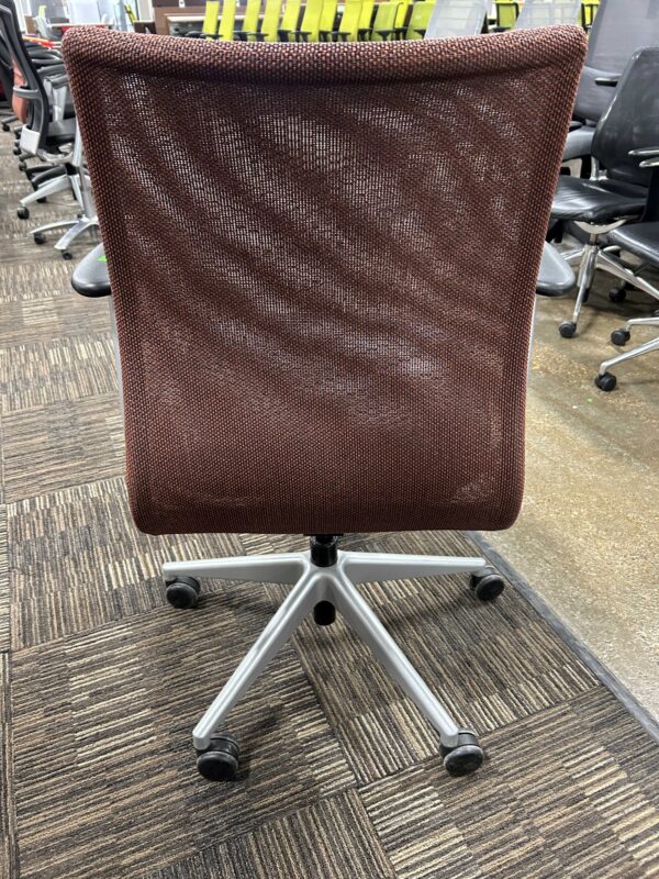 Used Steelcase Jersey Conference Chair - Image 2
