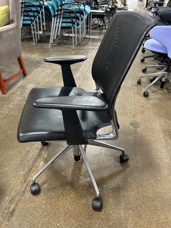 Used Vitra Meda Conference Chair - Image 3