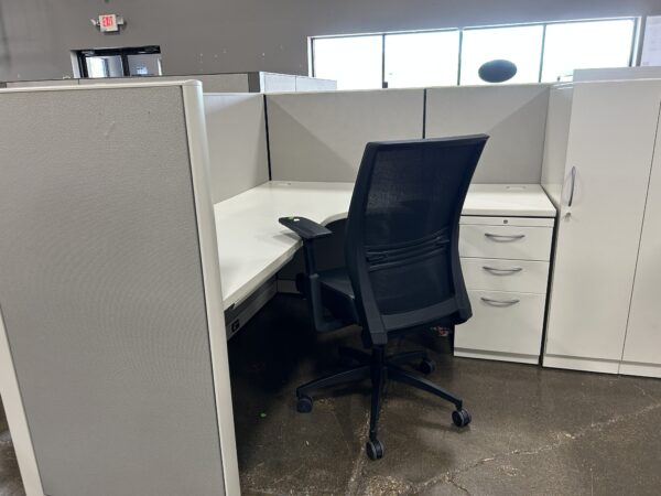 Used Allsteel Terrace 6x6 Cubicle - Image 4