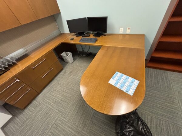 Used Gunlocke U Shape Desk with closed overhead storage - Image 3