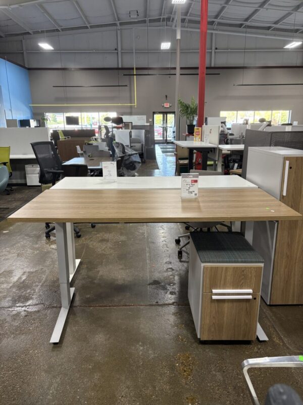 Woodgrain standing desk