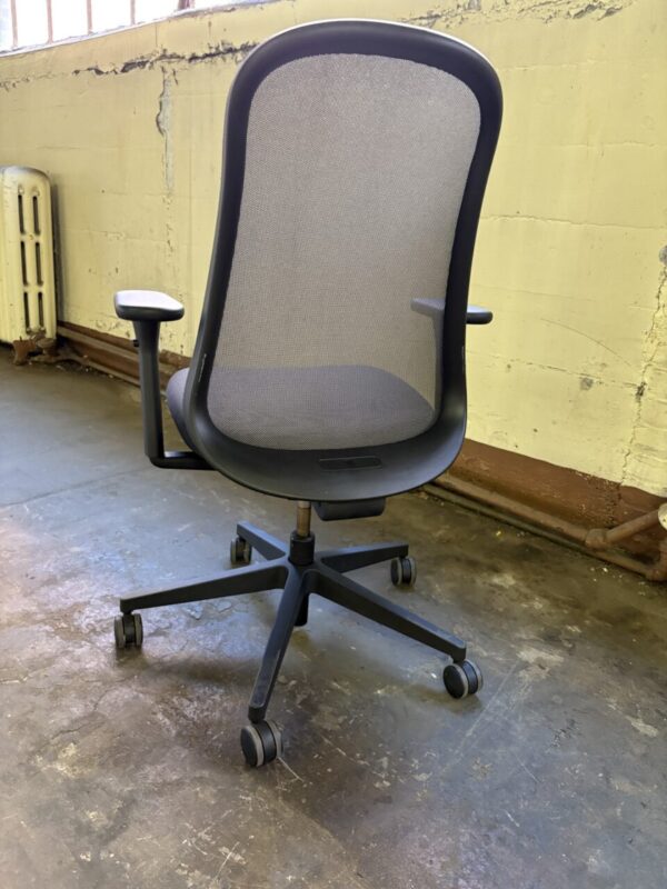 Used Herman Miller Lino Chair - Image 2