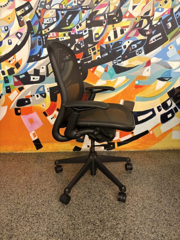 Used Knoll Chadwick Mesh Desk Chair - Image 3