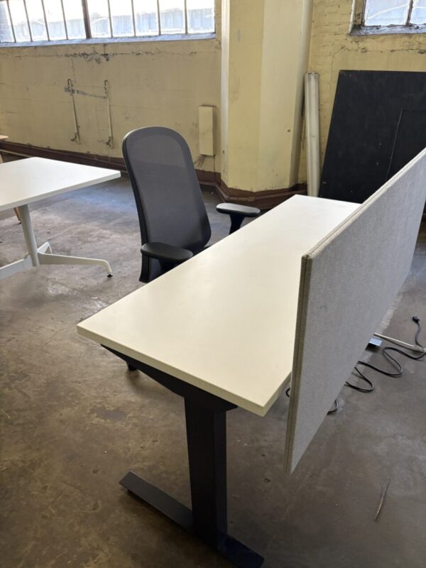 Used OMT Veyhl Clever Height Adjustable Sit to Stand Desk in White & Grey - Image 6