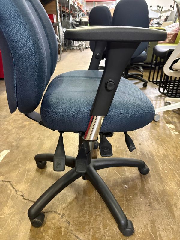 Used Global ObusForme Task Chair - Blue