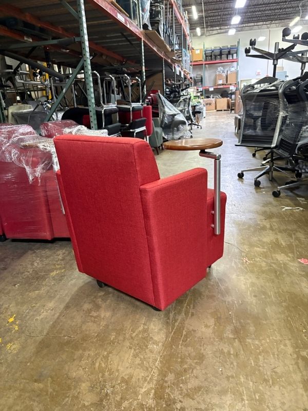 Used Gunlocke Roundabout Mobile Club Chair with 360 Tablet - Image 6