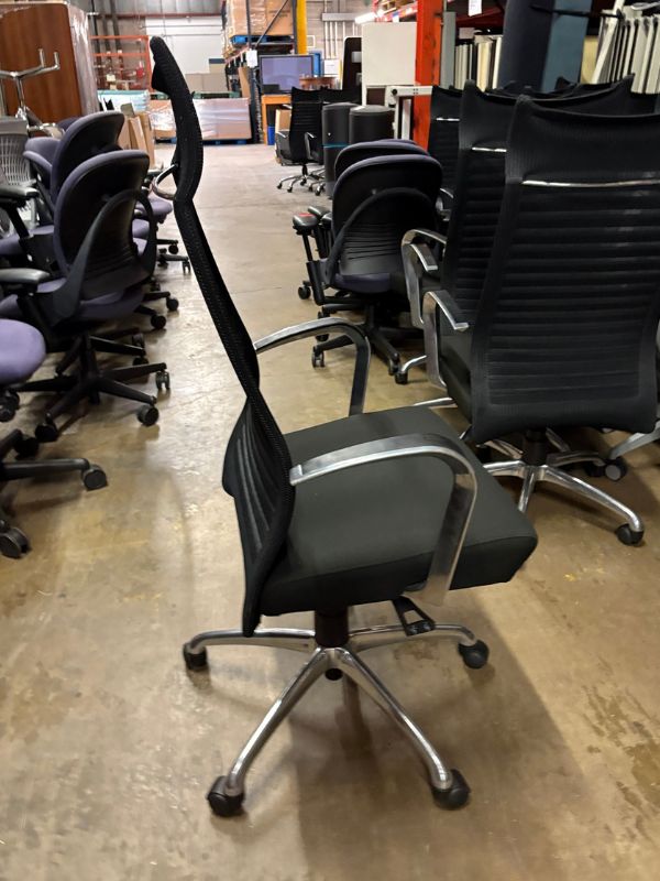 Used Source International Purl High Back Conference Chair - Image 2
